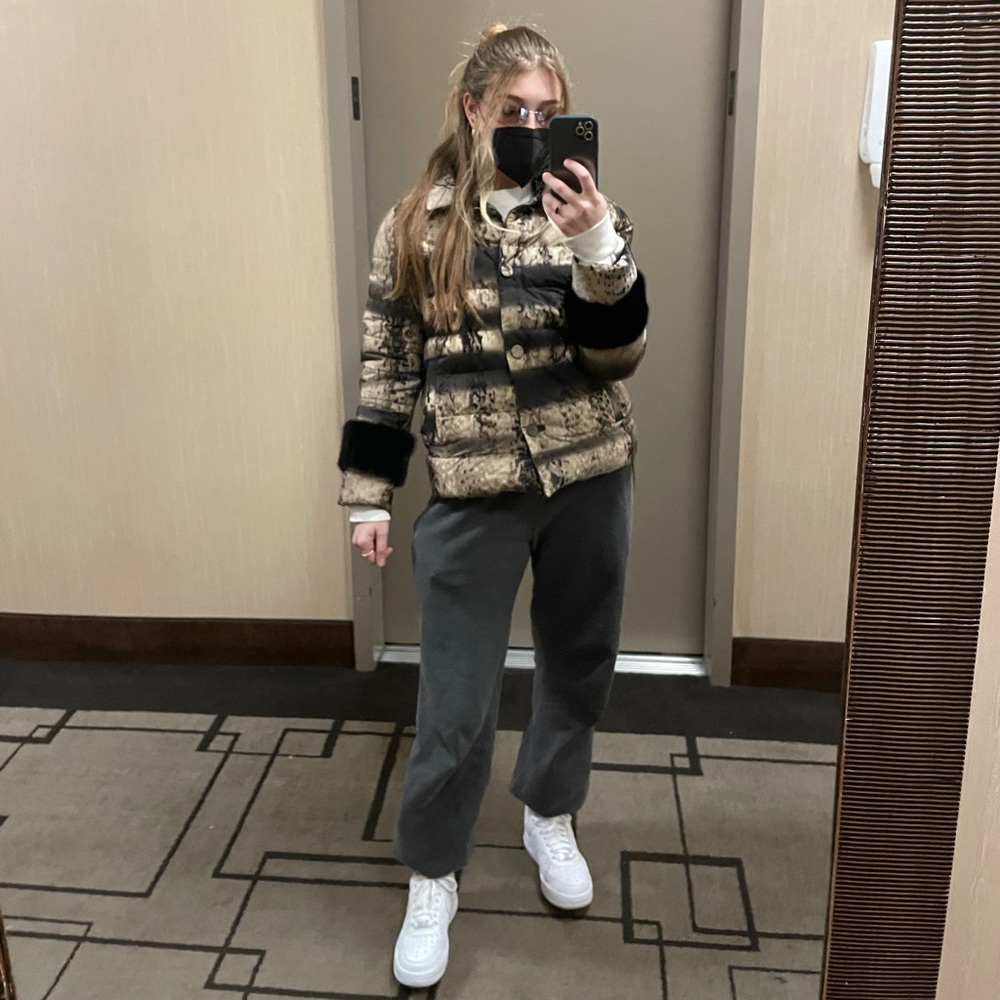 Meet your Posher, Alexandra